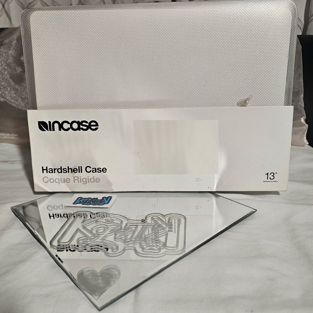 Incase Clear Frost Hardshell Protective Laptop Case 13" NEW